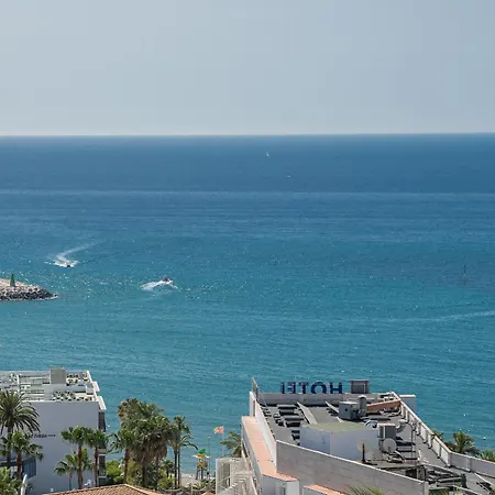 Azul Horizonte With A Pool Benalmadena